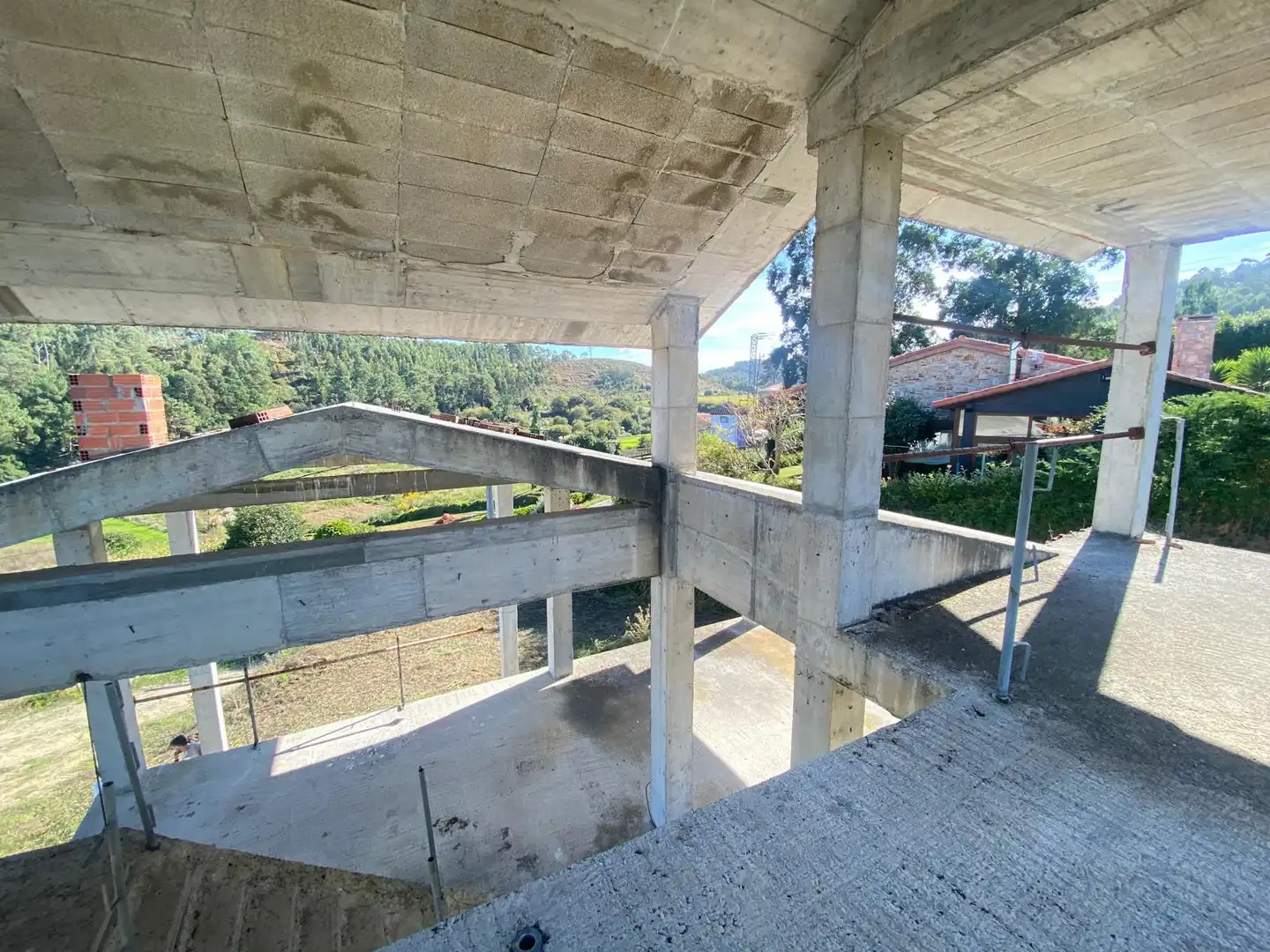 Vista exterior de Casa o xalet en venda en Arteixo amb Jardí privat i Traster