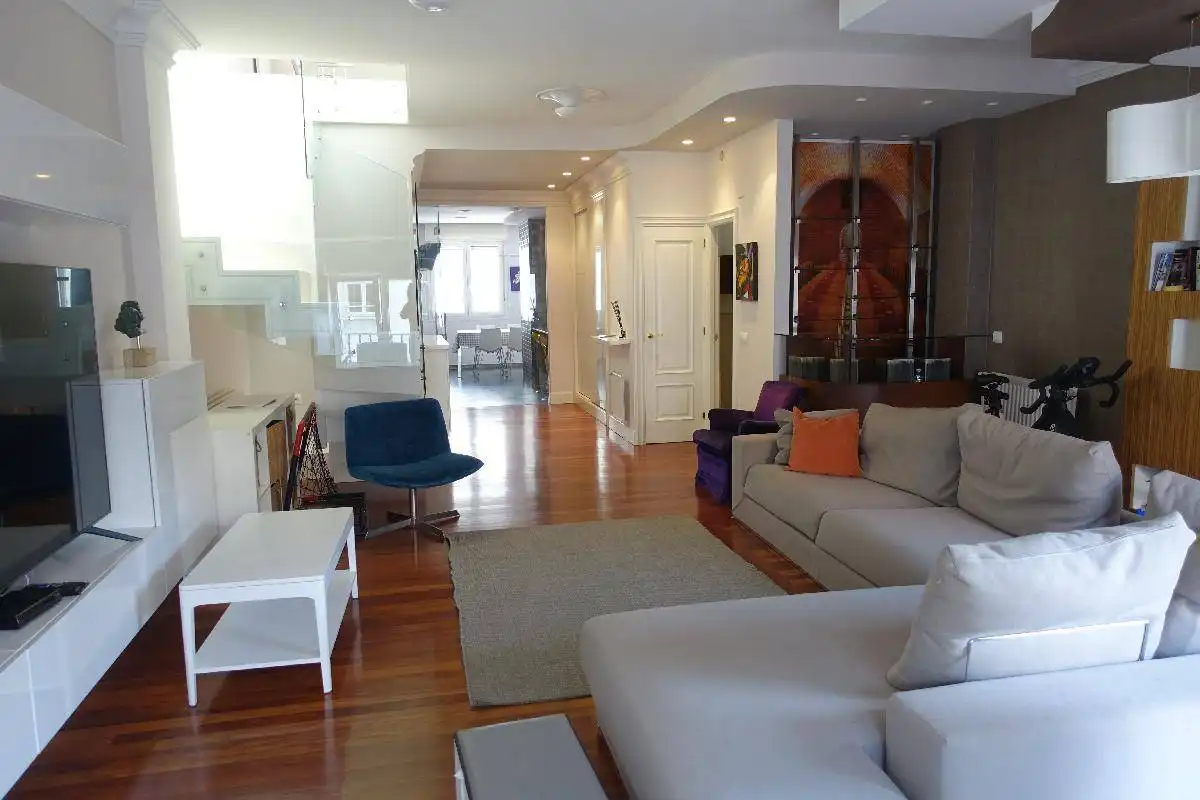 Wohnzimmer von Maisonette zum Verkauf in Bilbao  mit Heizung und Balkon