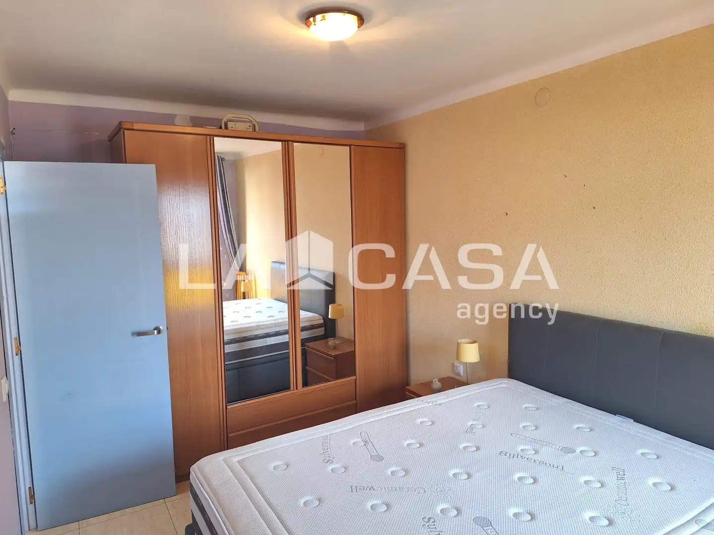 Attic for sale in Santa Coloma de Gramenet  with Balcony