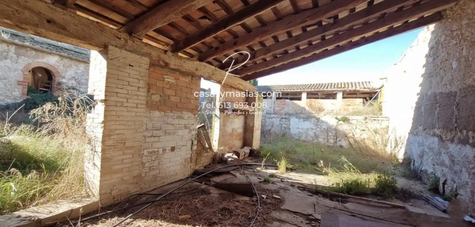 Country homes for sale in Avinyonet del Penedès  with Balcony