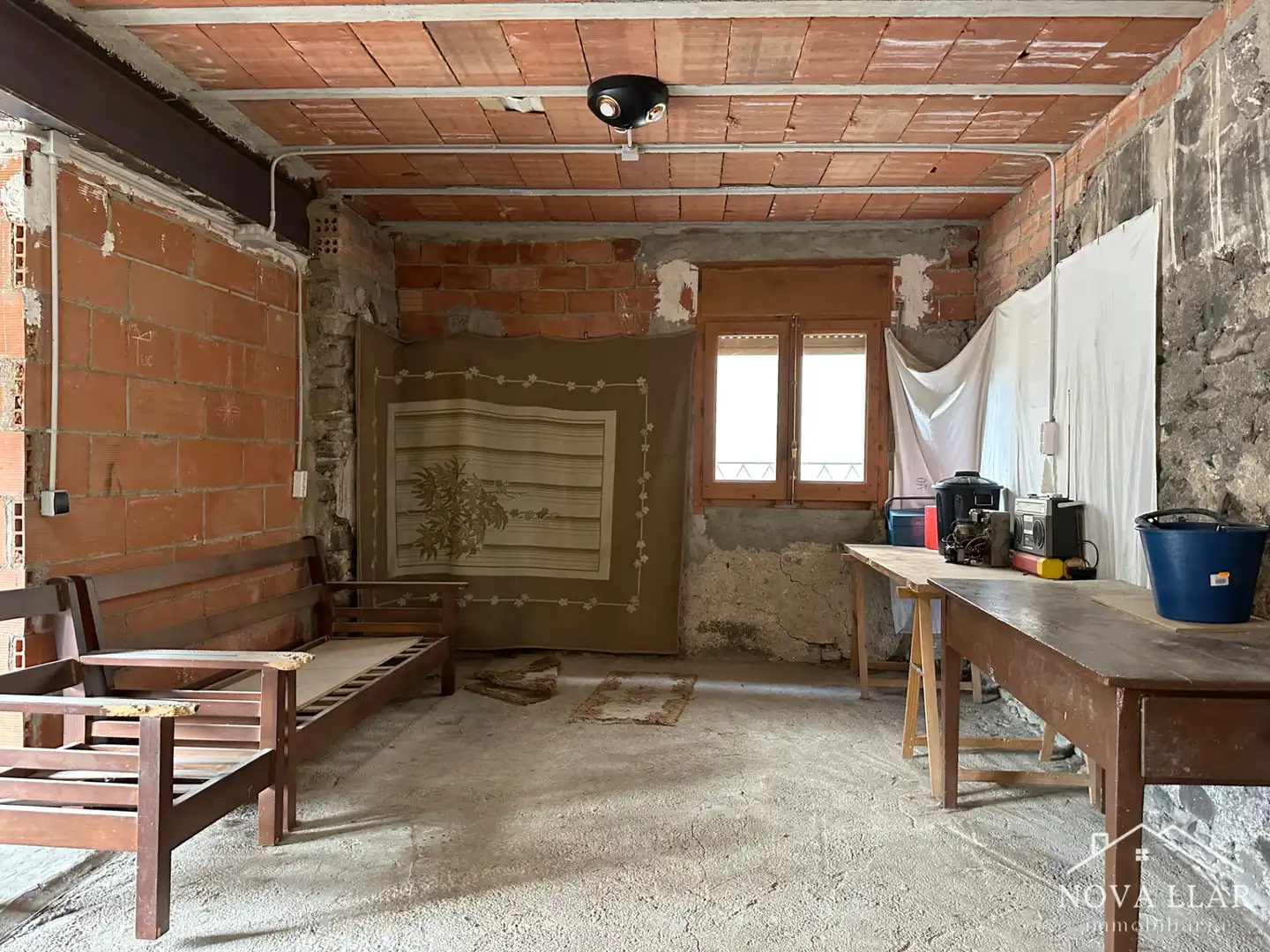 Casa adosada en venda en Gombrèn amb Calefacció, Parquet i Forn