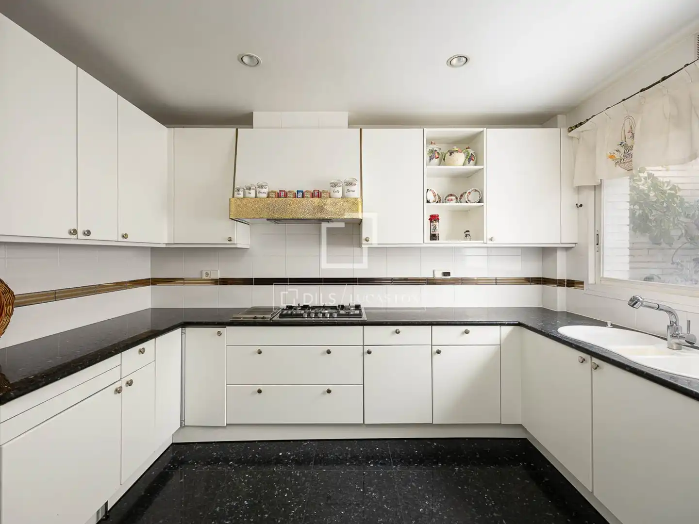 Cocina de Casa o chalet en venta en Barcelona con Aire acondicionado, Terraza y Trastero