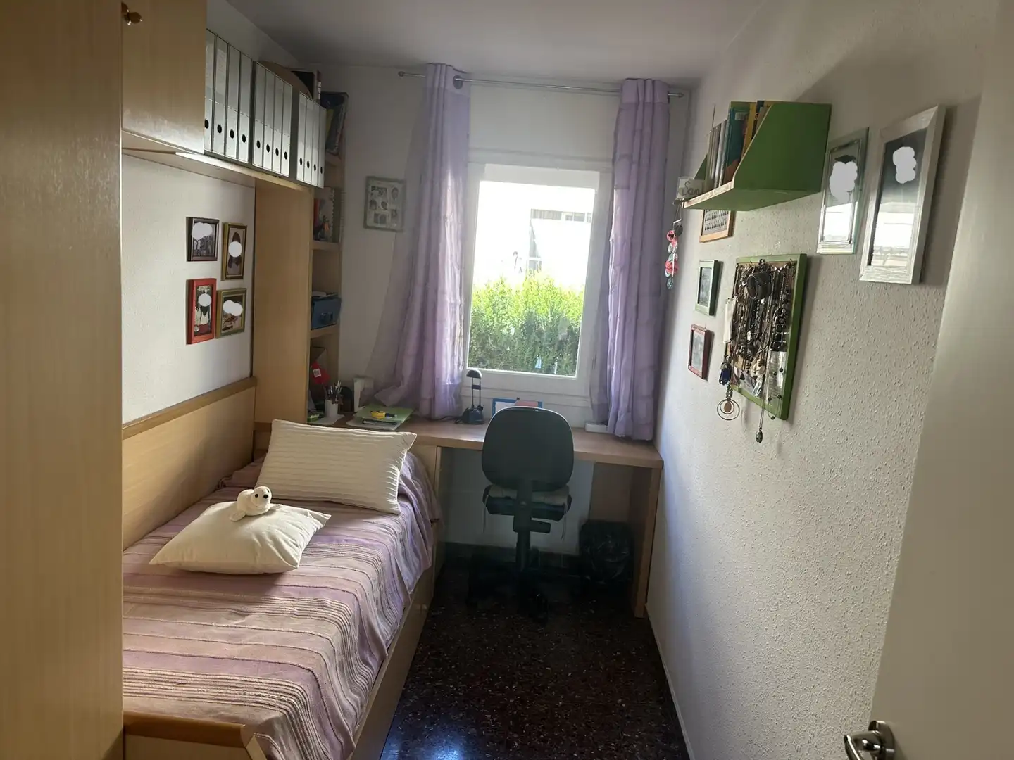 Habitación de Casa adosada en venta en Santa Coloma de Gramenet con Terraza y Balcón