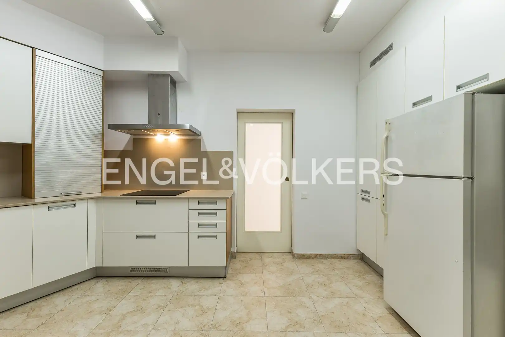 Cocina de Piso de alquiler en Barcelona con Aire acondicionado, Calefacción y Parquet