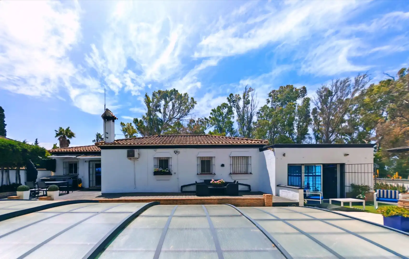 Exterior view of Houses for sale in Chiclana de la Frontera  with Air Conditioner, Swimming Pool and Furnished