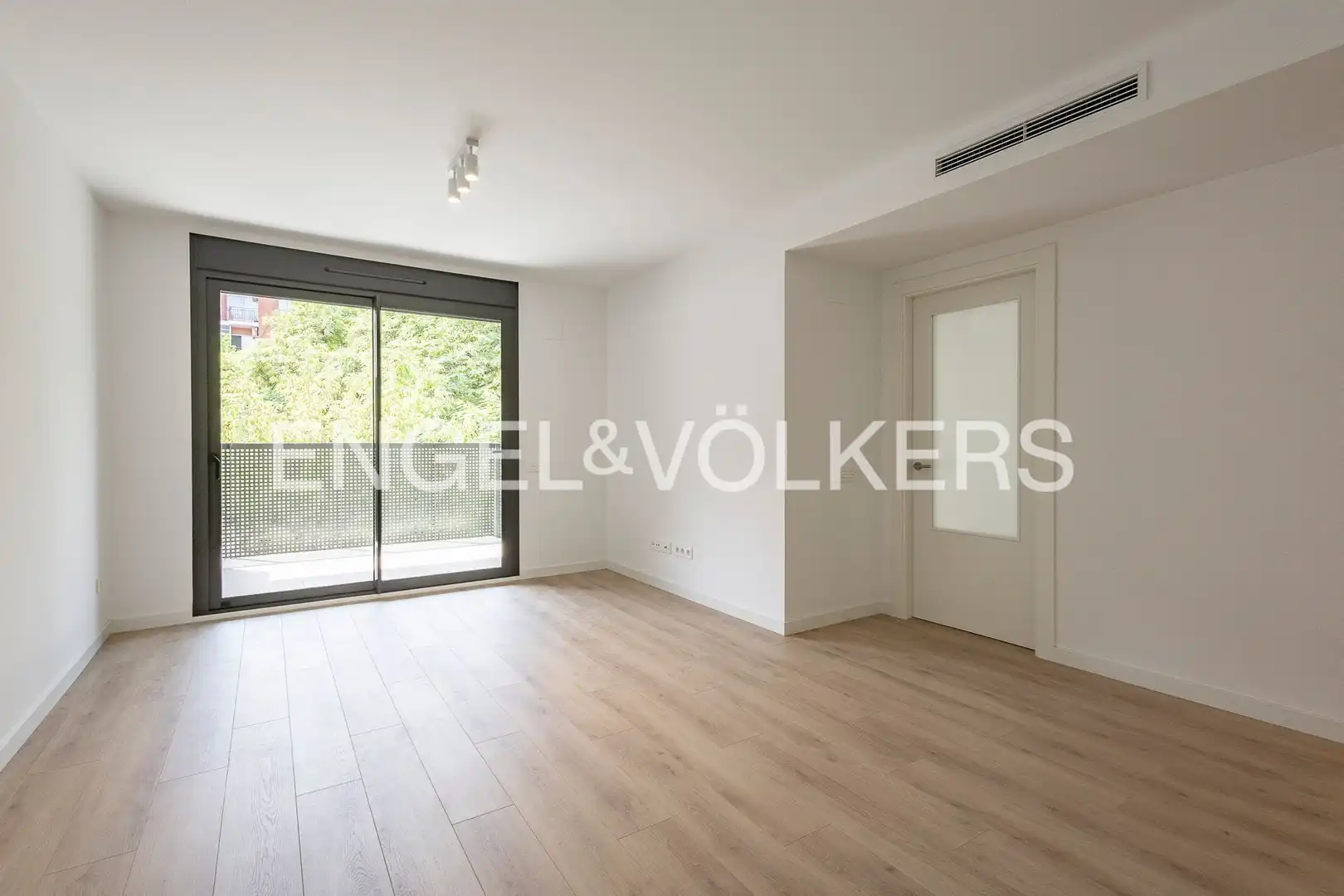 Wohnzimmer von Wohnung zur Miete in Esplugues de Llobregat mit Klimaanlage, Heizung und Parkett