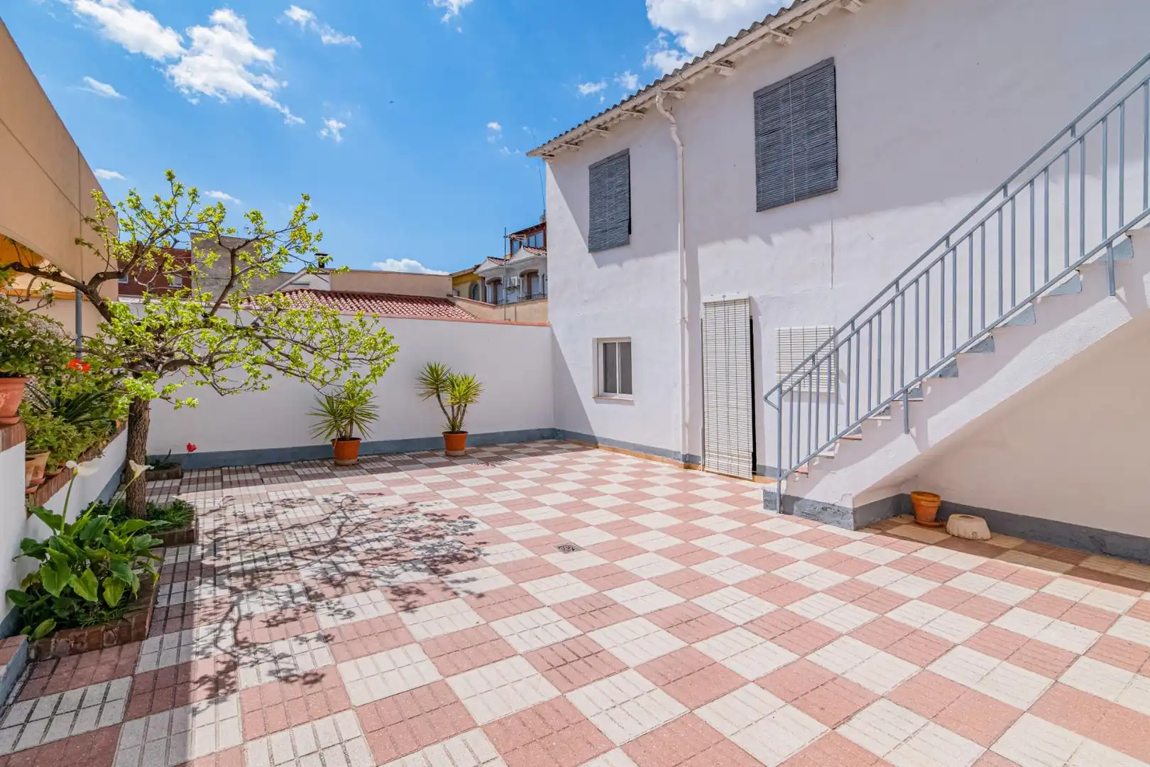 Casa adosada en venda a Albolote