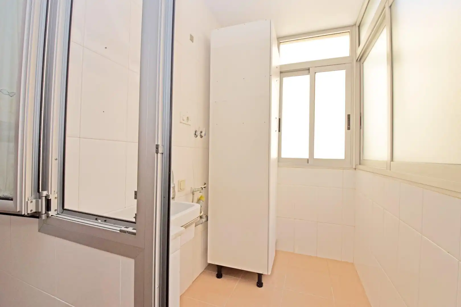 Badezimmer von Wohnung zum Verkauf in El Ejido mit Klimaanlage, Heizung und Parkett