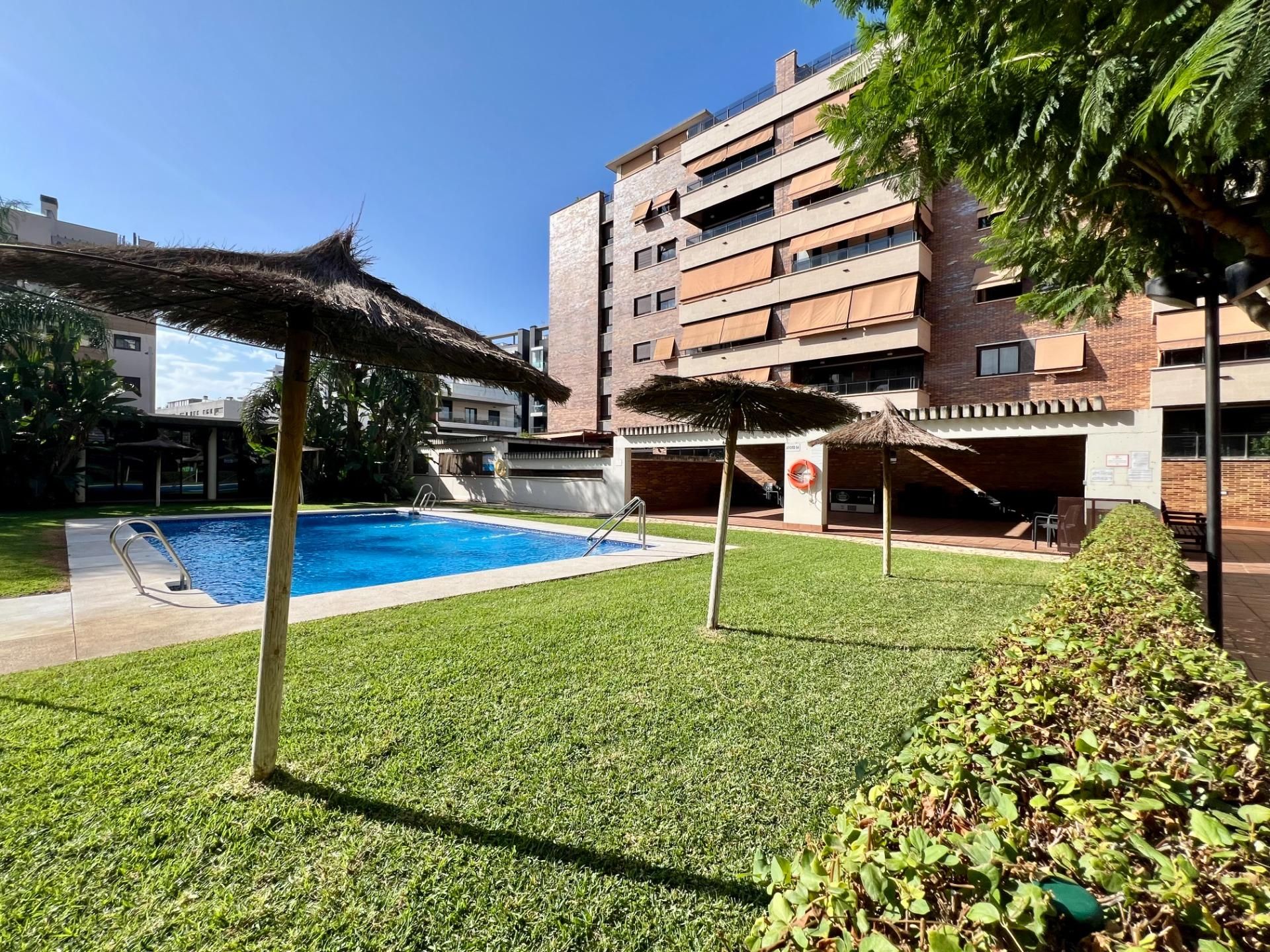 Piscina de Piso en venta en  Córdoba Capital con Aire acondicionado, Calefacción y Jardín privado