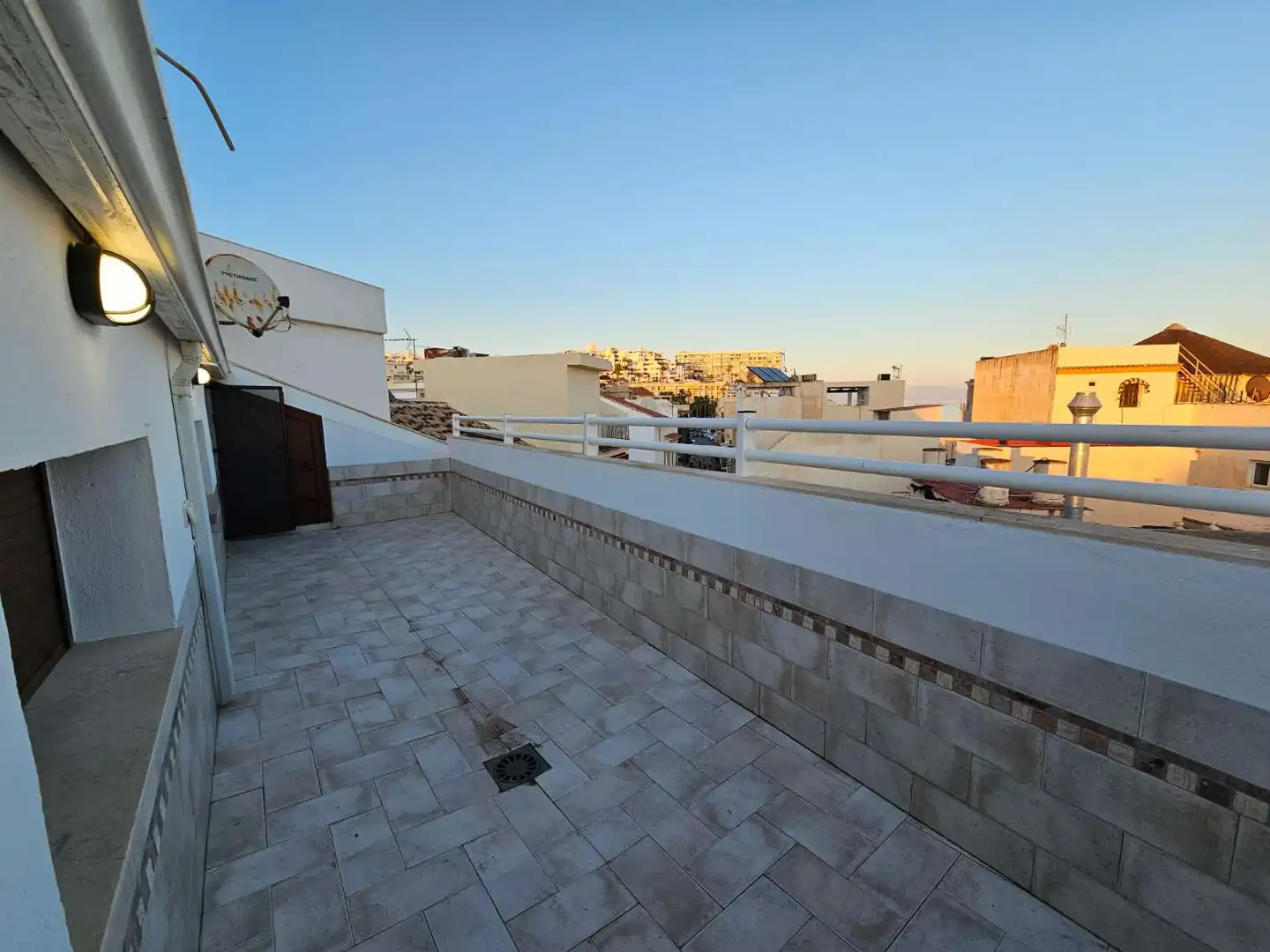 Ático con ascensor en venta en La Carihuela - Los Nidos, imagen 30