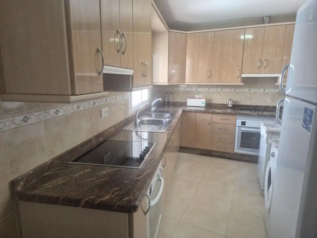 Cuina de Casa o xalet en venda en Villanueva de las Torres amb Aire condicionat, Calefacció i Terrassa