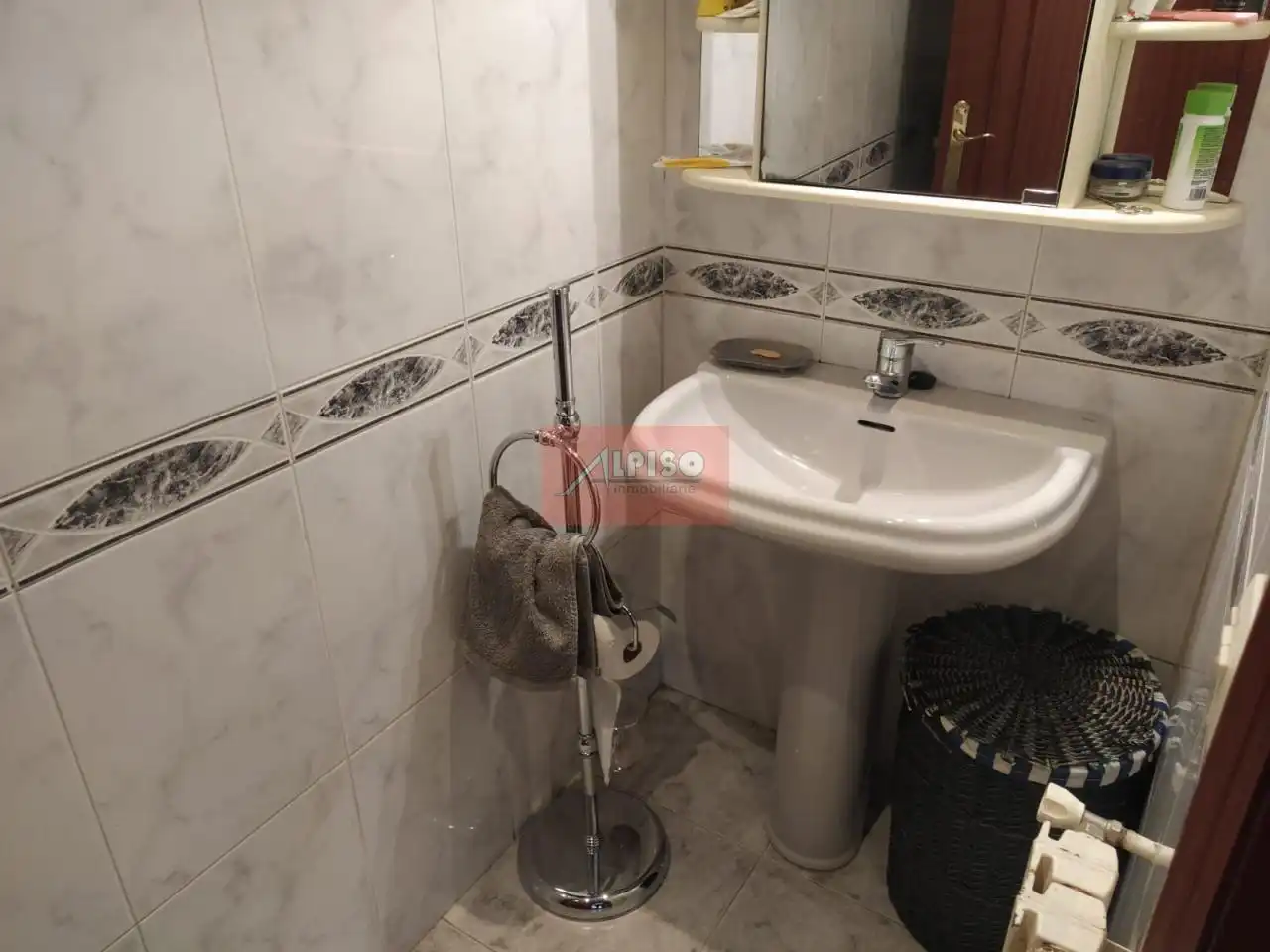 Bany de Dúplex en venda en Ourense Capital  amb Calefacció, Parquet i Moblat