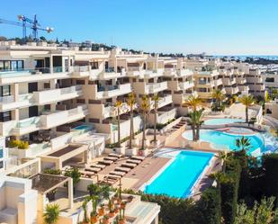 Vista exterior de Apartament en venda en Mijas amb Aire condicionat, Terrassa i Piscina