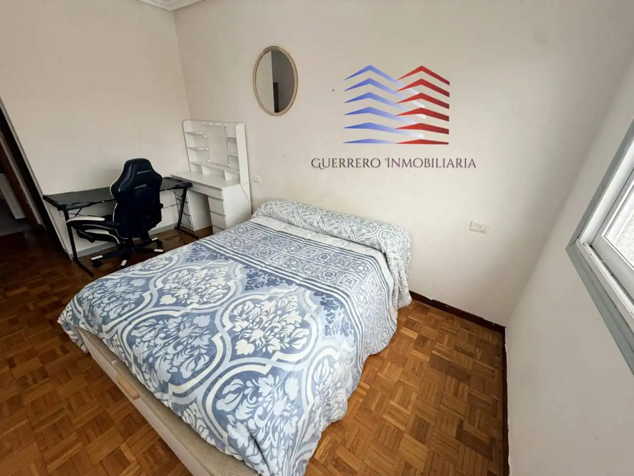 Bedroom of Flat for rent in Couto