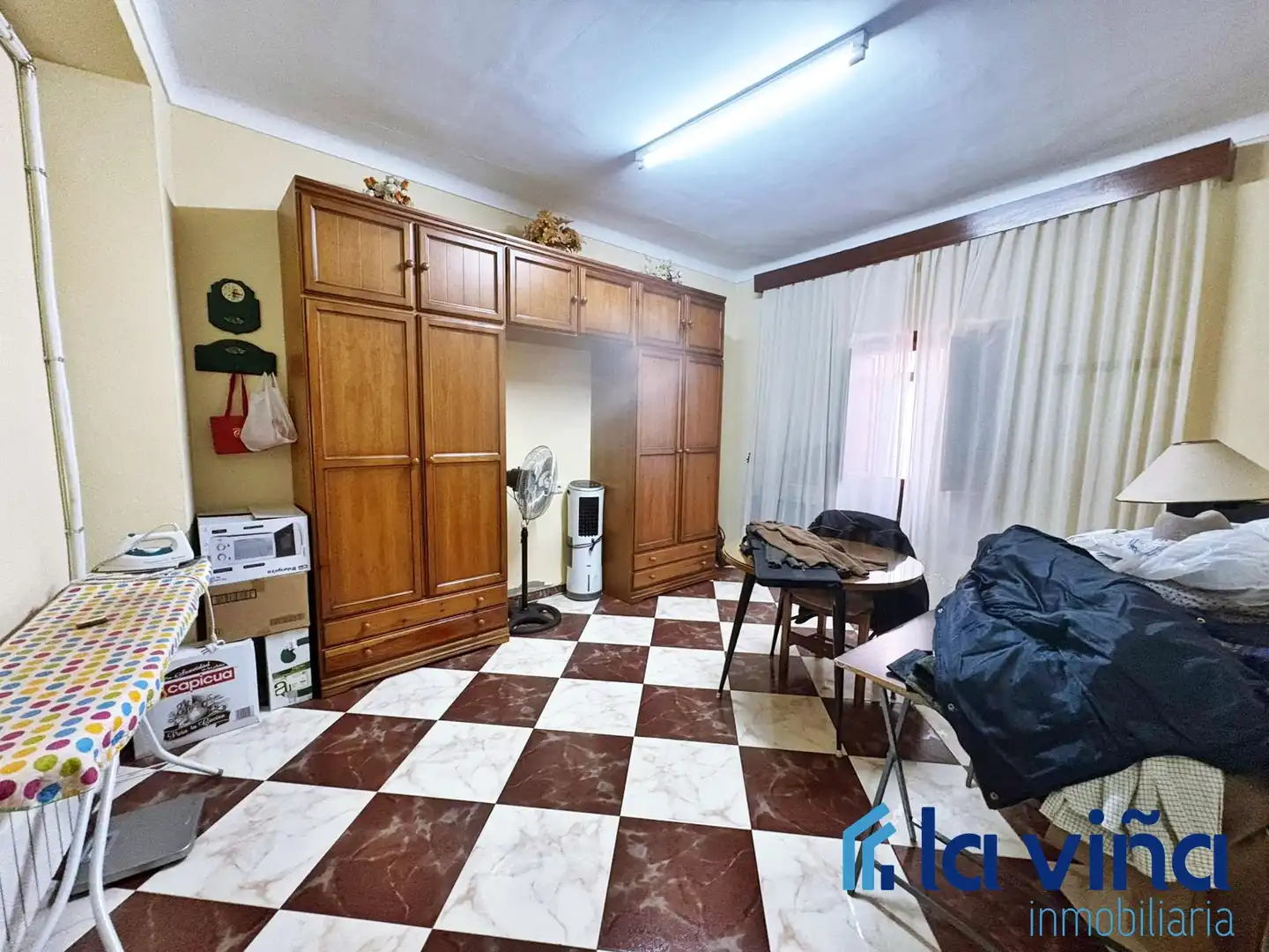 House with terrace for sale in Campillos