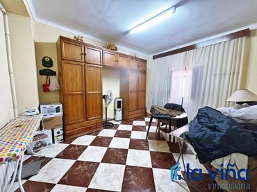 House with balcony for sale in Campillos