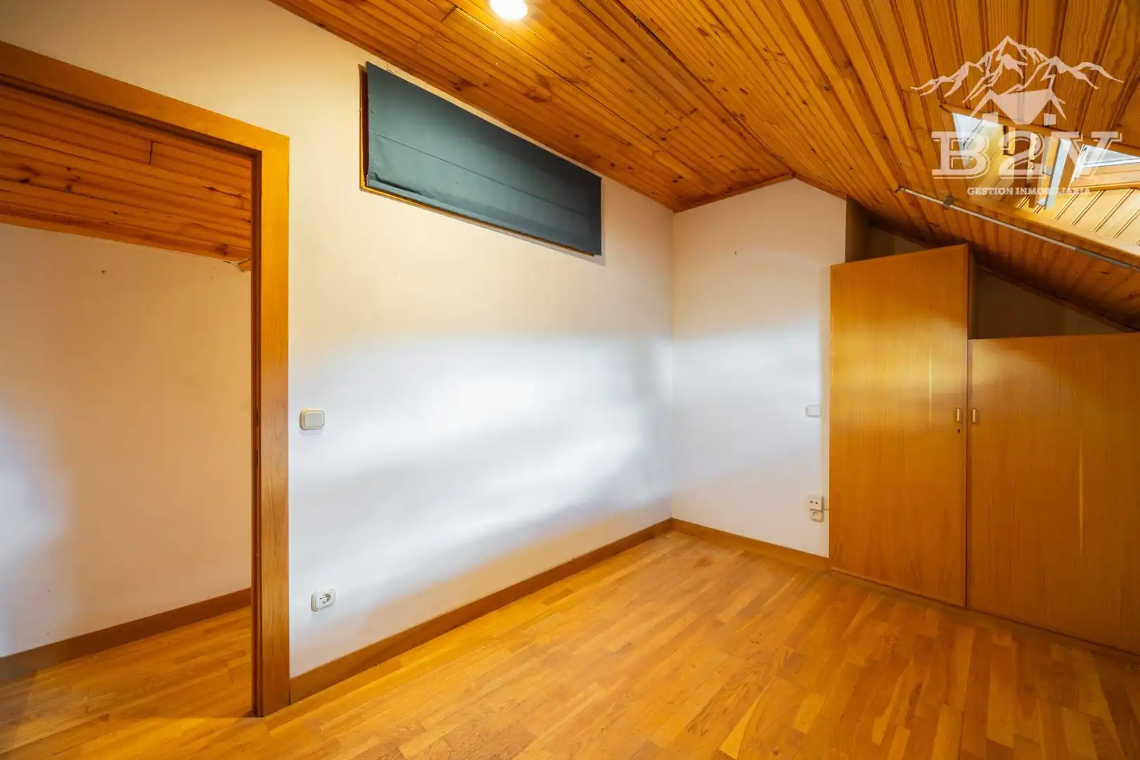 Habitación de Casa o chalet en venta en Alameda del Valle con Calefacción, Jardín privado y Terraza