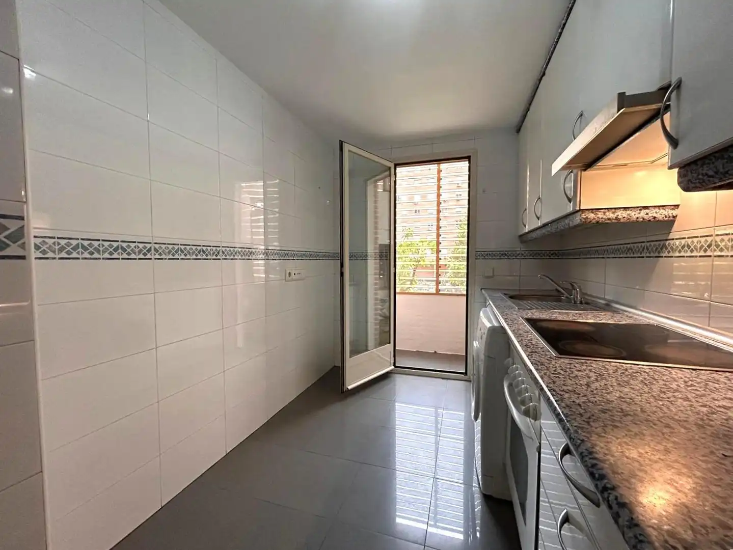 Küche von Wohnung zum Verkauf in Madrid mit Klimaanlage, Heizung und Gemeinschaftspool