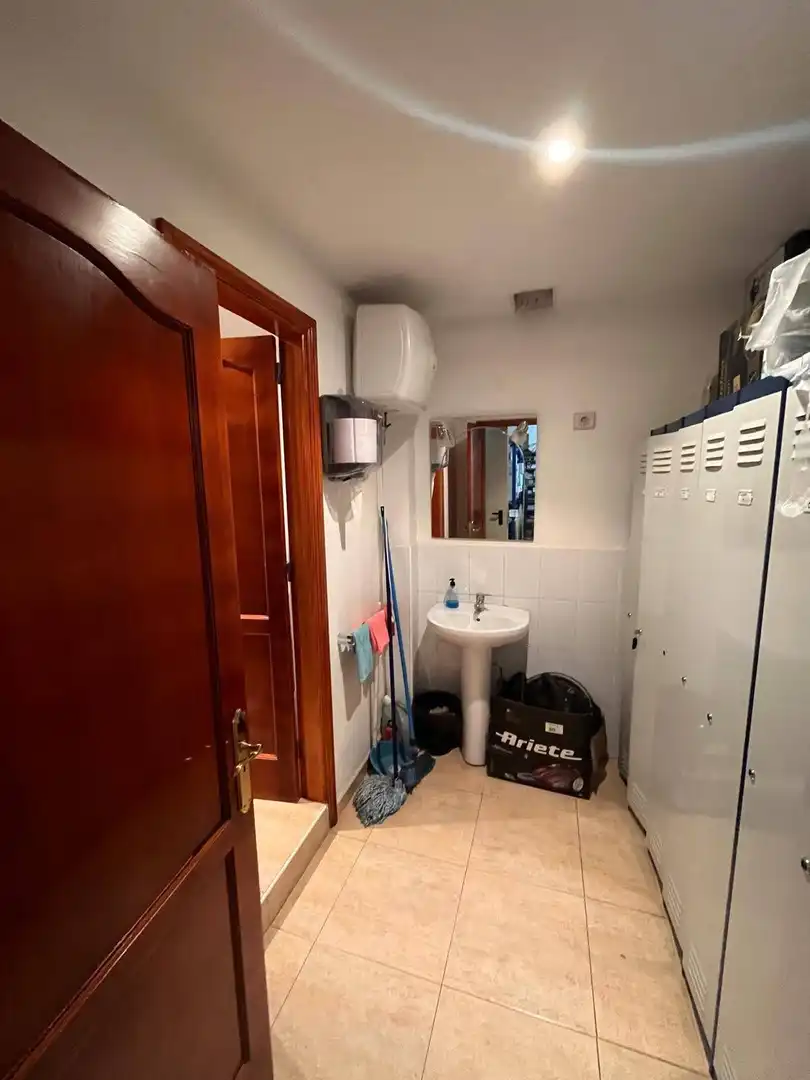Badezimmer von Fabrikhallen zur Miete in Las Palmas de Gran Canaria