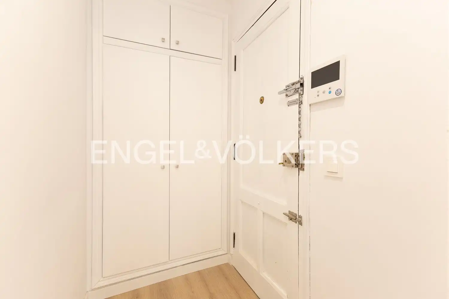 Flat for rent in Valencia  with Air Conditioner, Heating and Parquet flooring