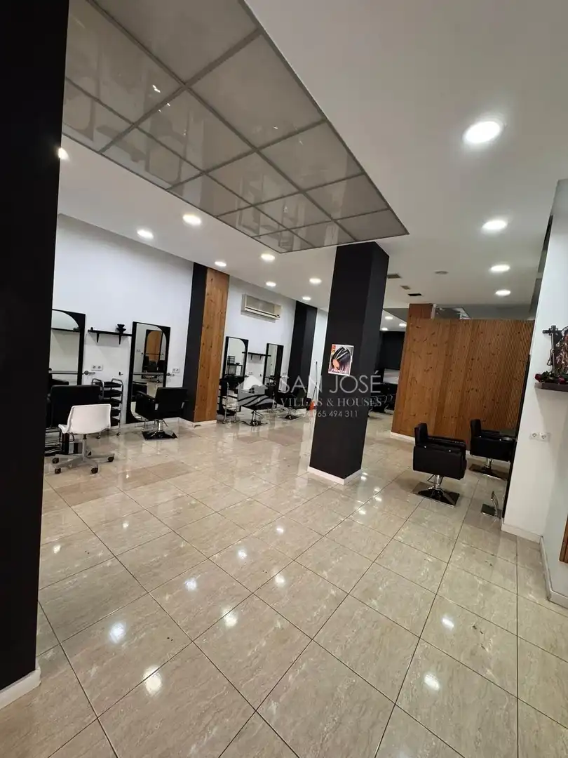 Local comercial en venda a Novelda, imagen 6