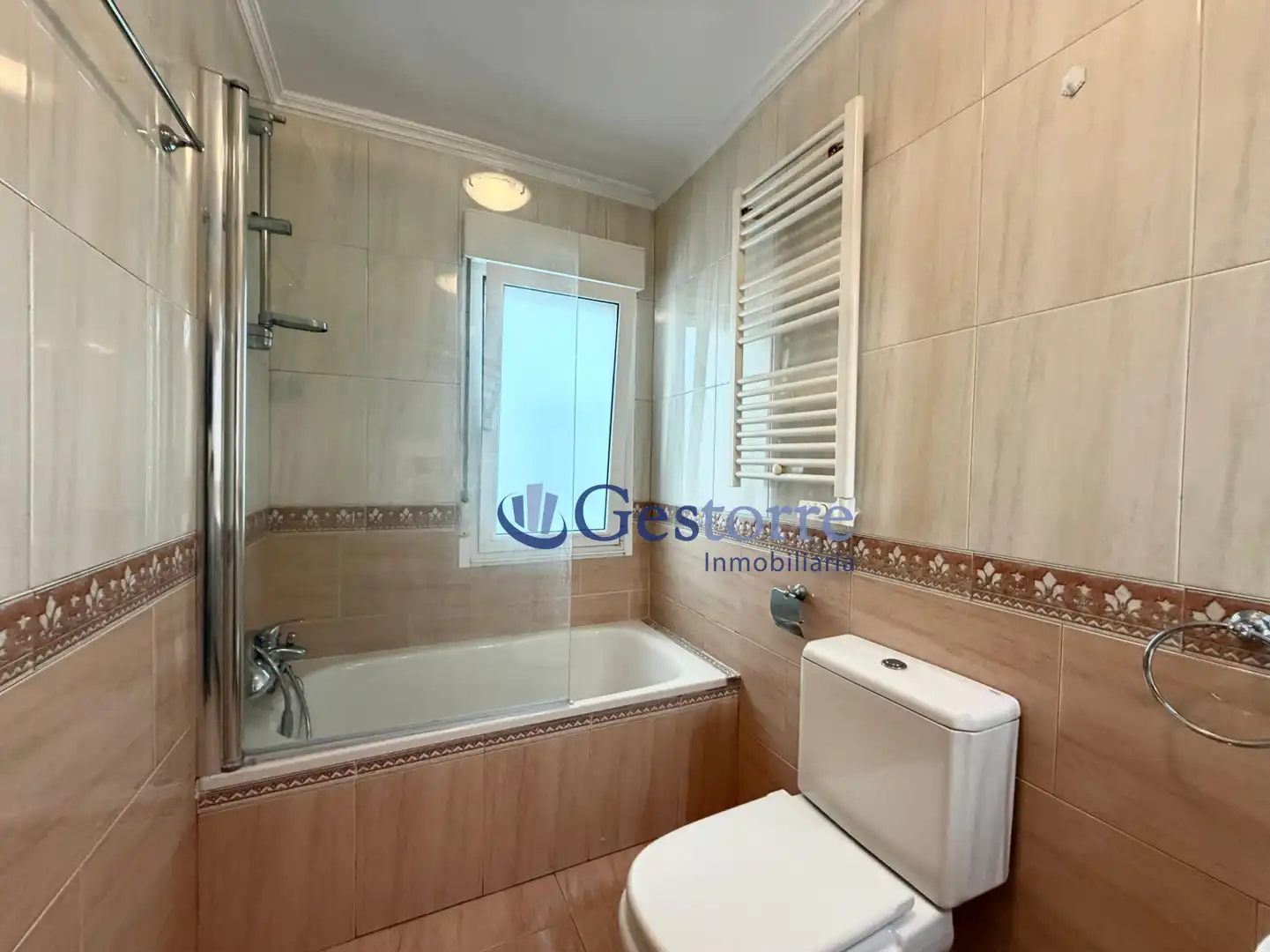 Flat for rent in Oviedo - CL VICTOR HEVIA, Vallobín