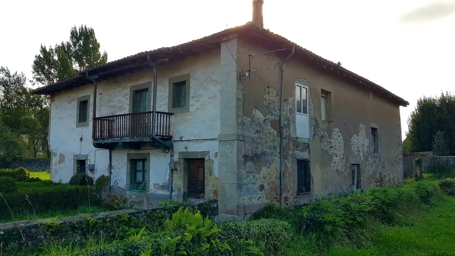 Haus mit Garten zum Verkauf in Barros - Barrio Barros 203, imagen 2