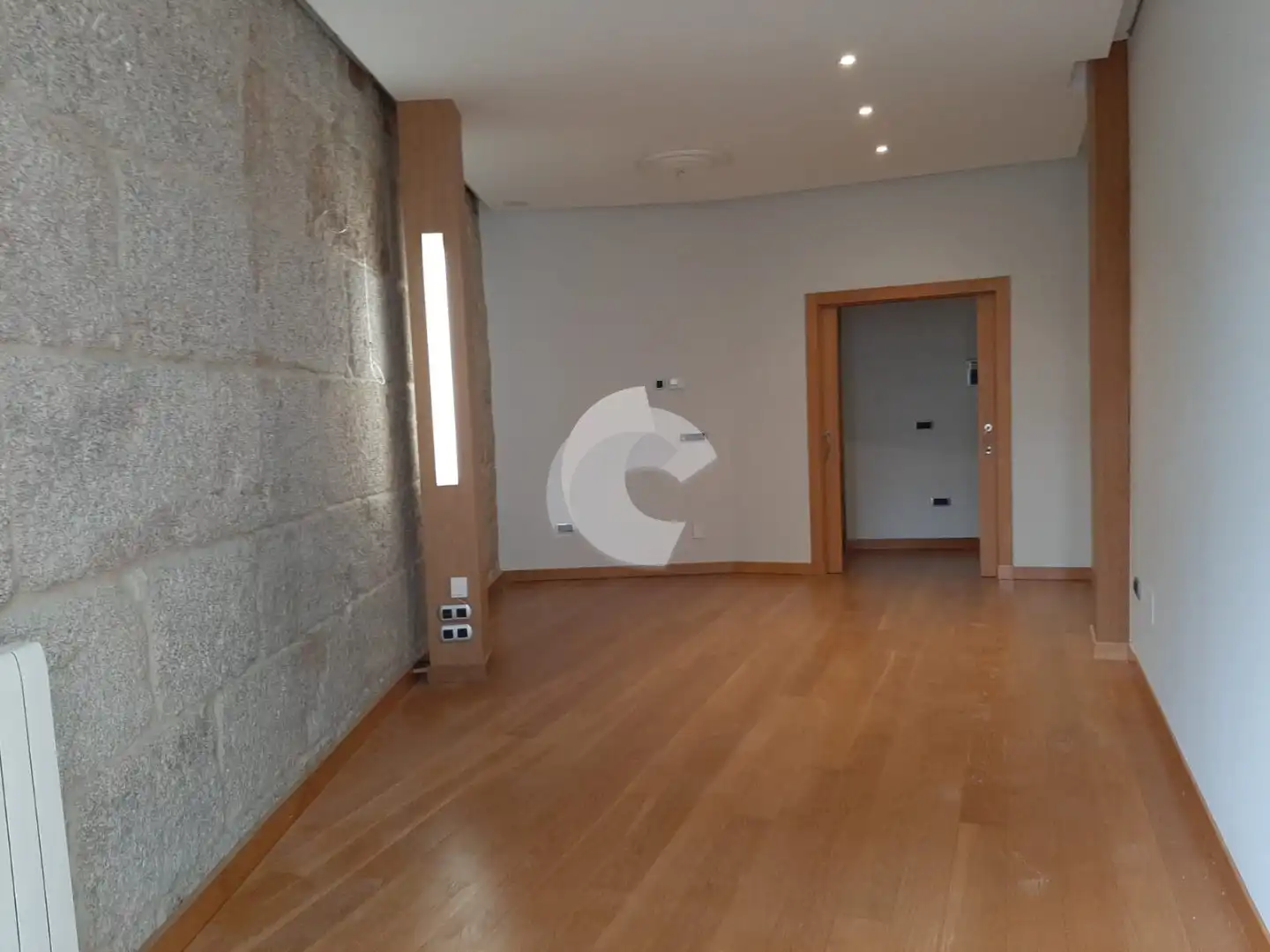 Wohnzimmer von Wohnung zur Miete in Vigo  mit Heizung, Parkett und Abstellraum