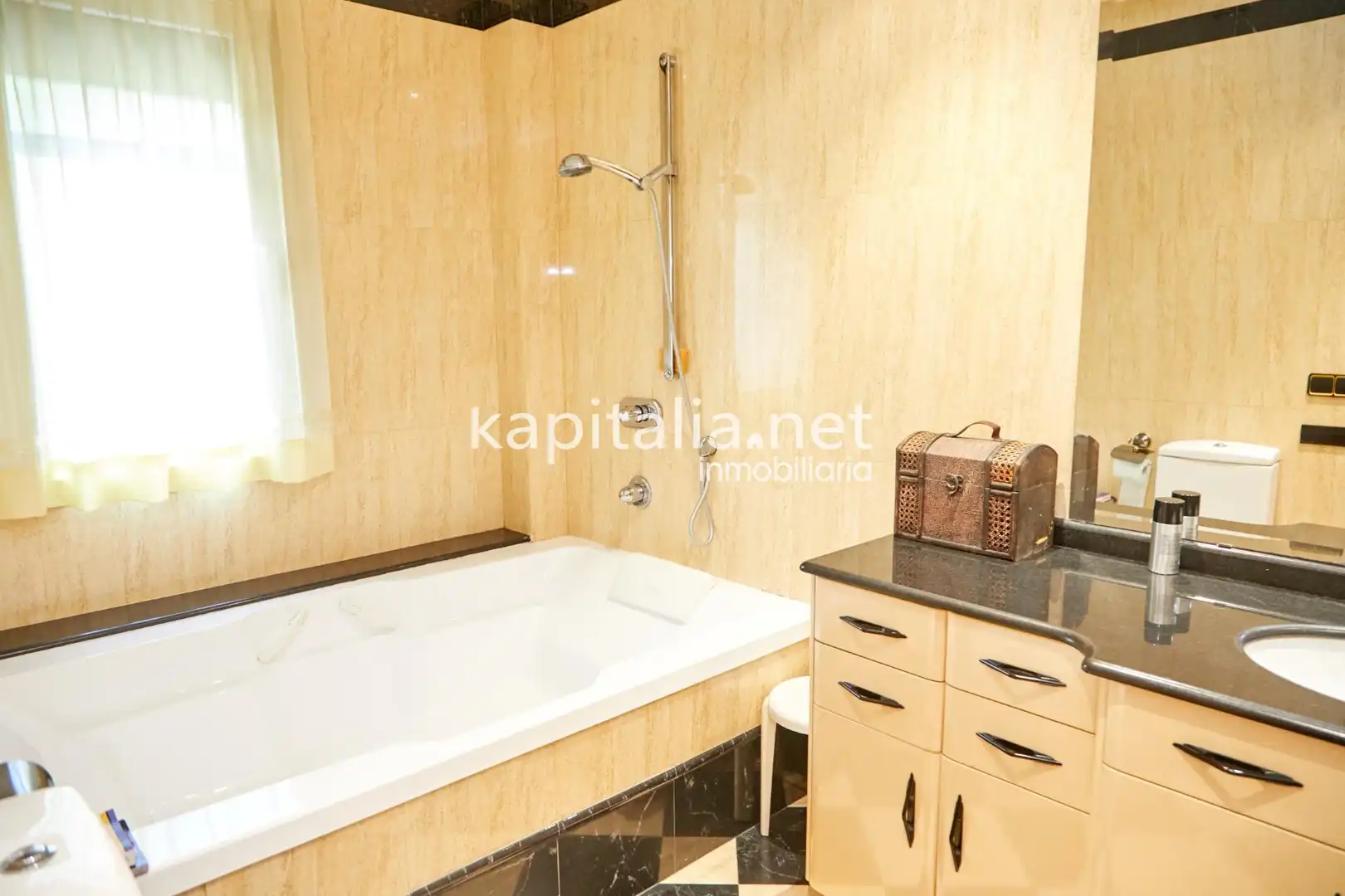 Baño de Casa adosada en venta en Albaida con Aire acondicionado, Terraza y Trastero