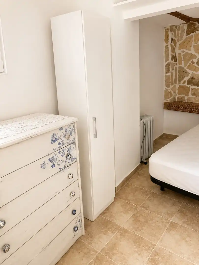 Habitación de Casa adosada en venta en Fuenterrobles con Aire acondicionado y Amueblado