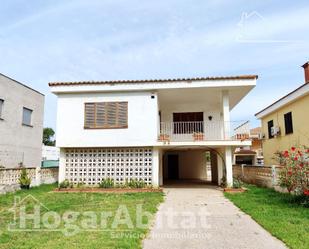 Vista exterior de Casa o xalet en venda en Nules amb Terrassa