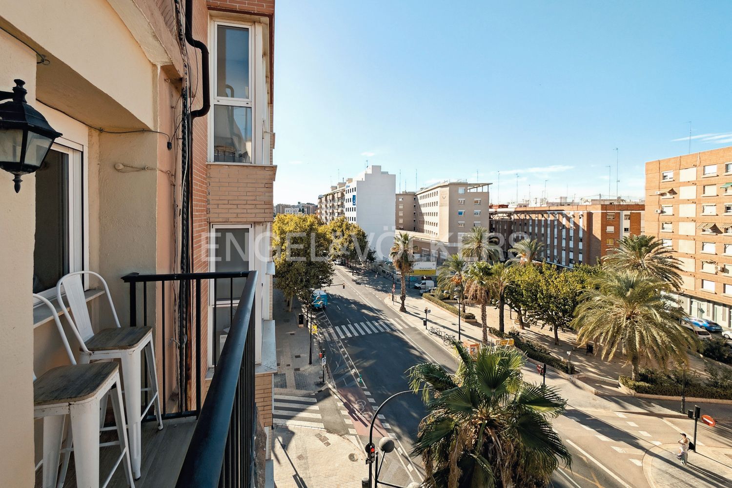 Exterior view of Apartment for sale in  Valencia Capital  with Air Conditioner, Heating and Furnished
