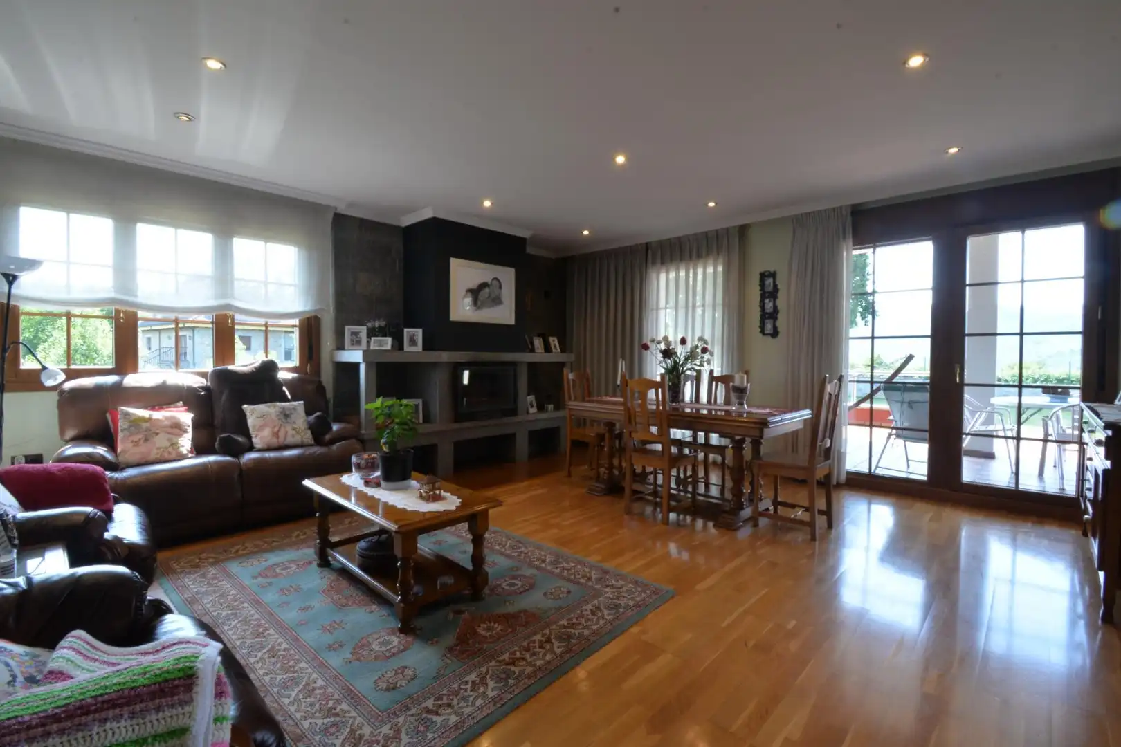 Sala de estar de Casa o chalet en venta en Oviedo  con Calefacción, Jardín privado y Terraza