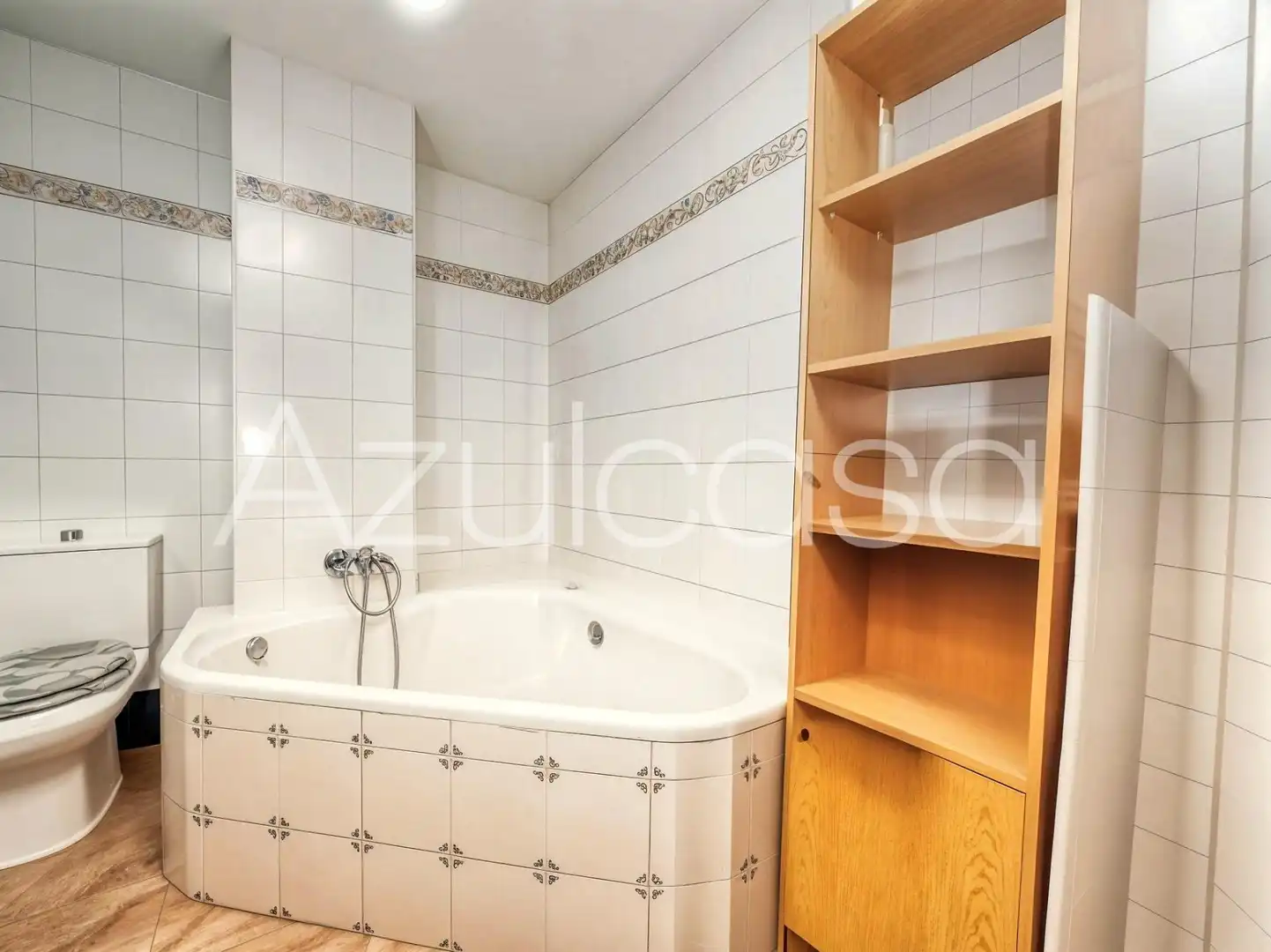Baño de Piso en venta en Alicante / Alacant con Aire acondicionado