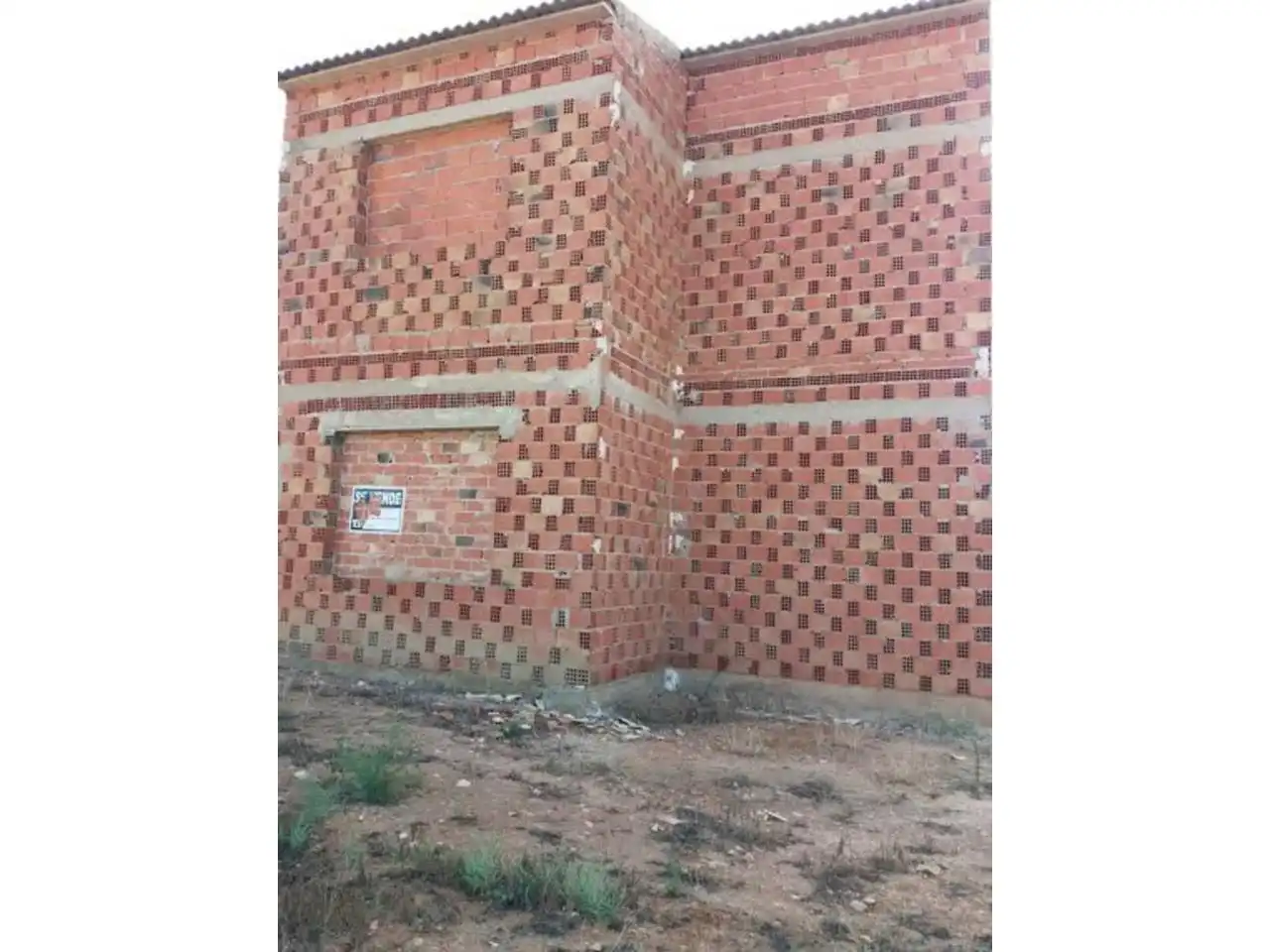 Vista exterior de Edificio en venta en Albatana