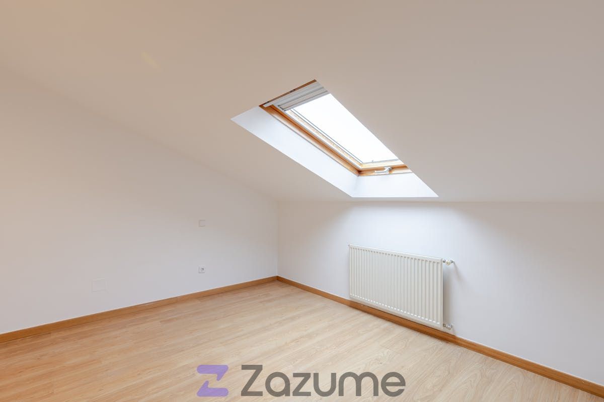 Habitación de Dúplex de alquiler en Galapagar con Aire acondicionado, Calefacción y Jardín privado