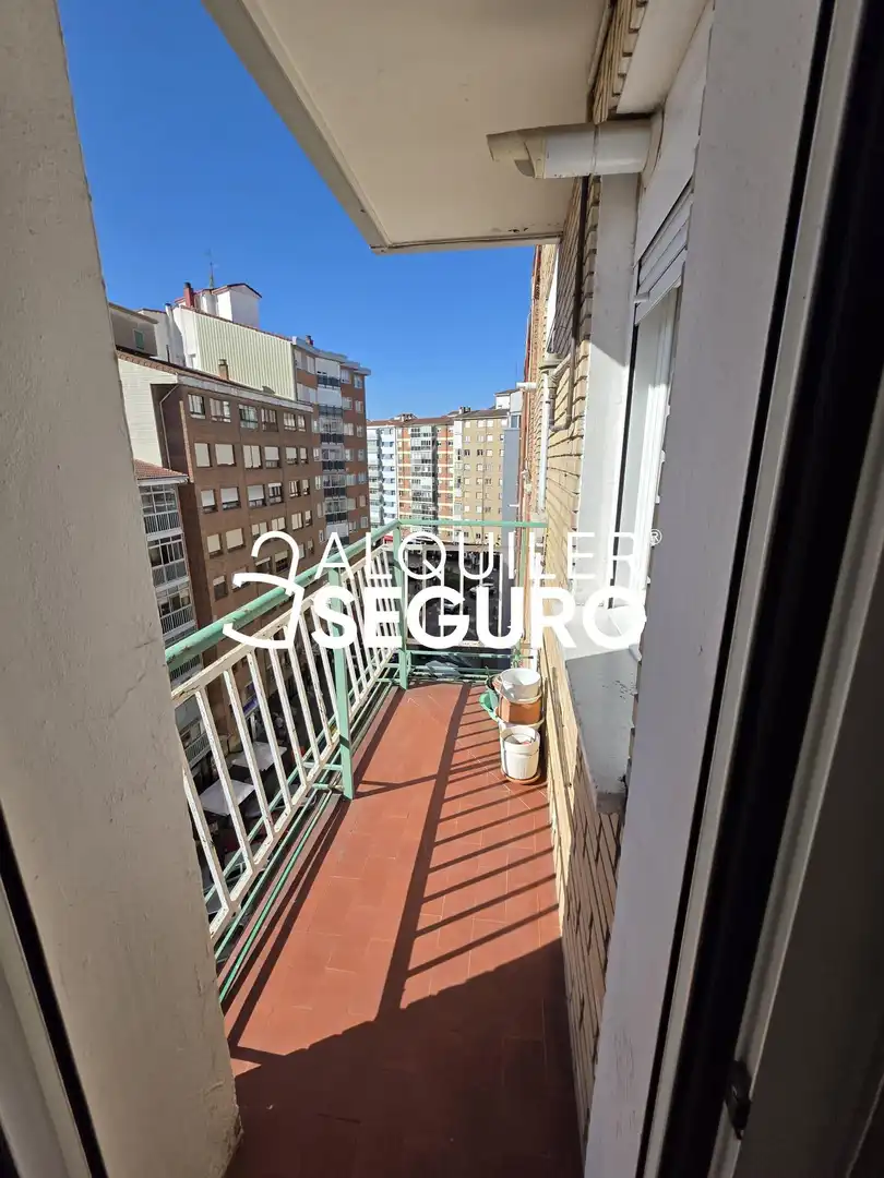 Terraza de Piso de alquiler en Burgos con Calefacción, Terraza y Amueblado