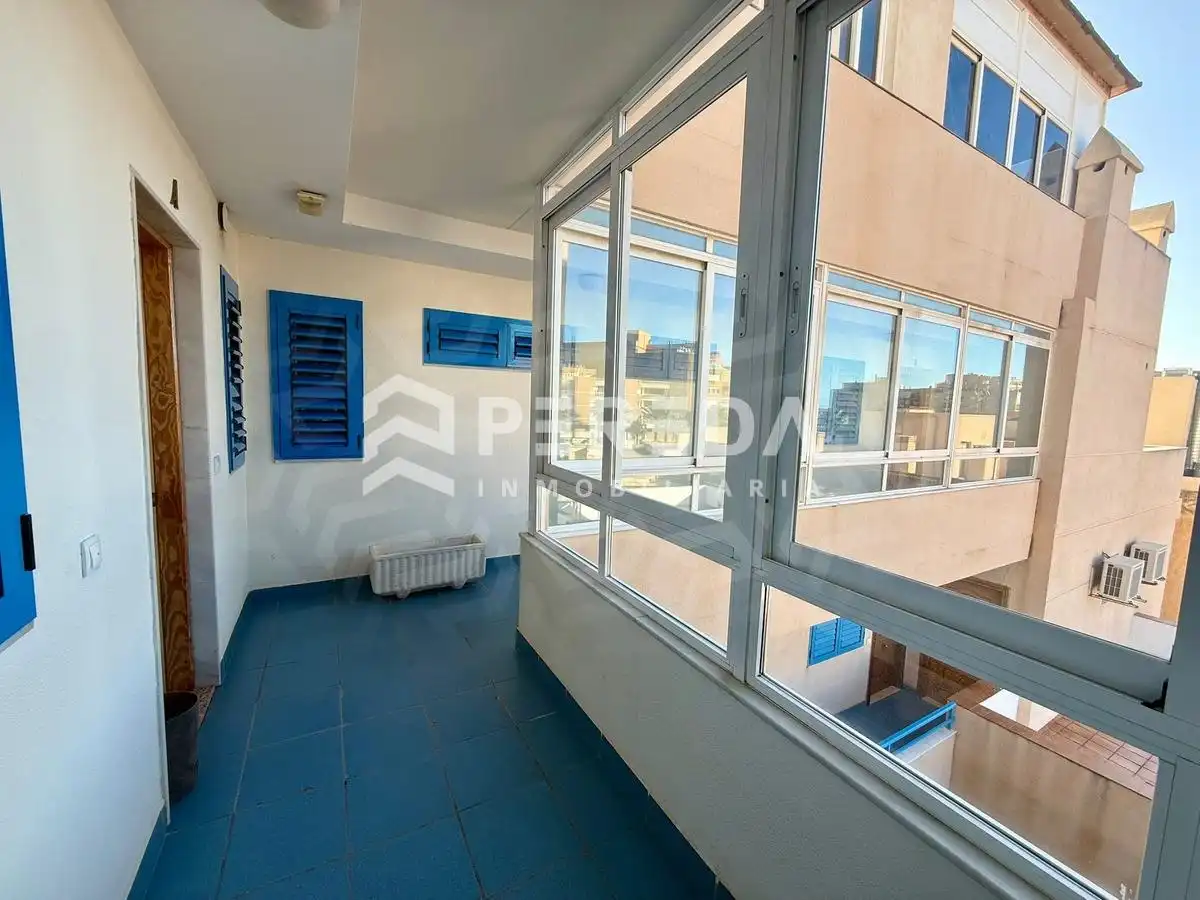 Vista exterior de Ático en venta en Roquetas de Mar con Terraza