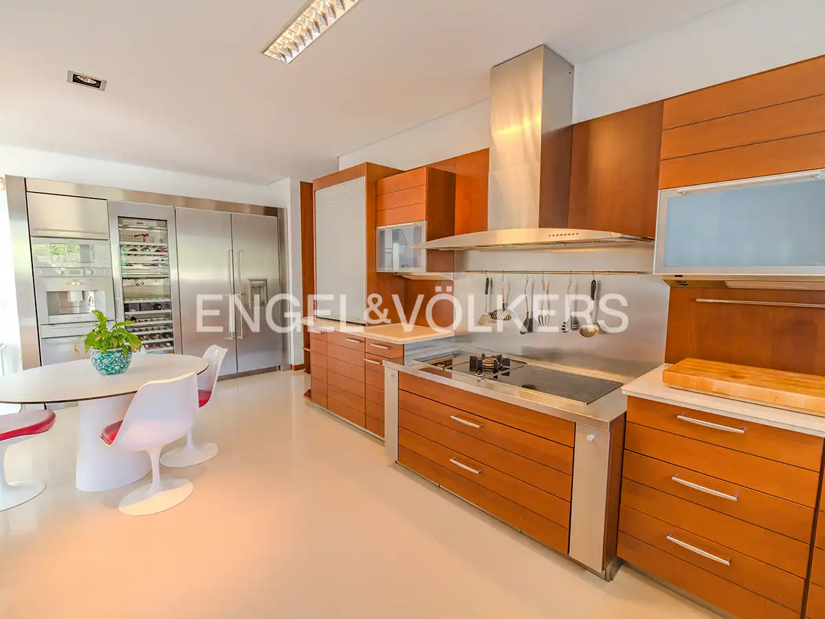 Cuina de Casa o xalet en venda en Elche / Elx amb Aire condicionat, Calefacció i Jardí privat