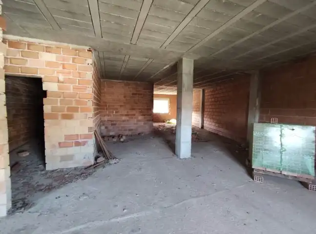 Gebäude zum Verkauf in Castellar