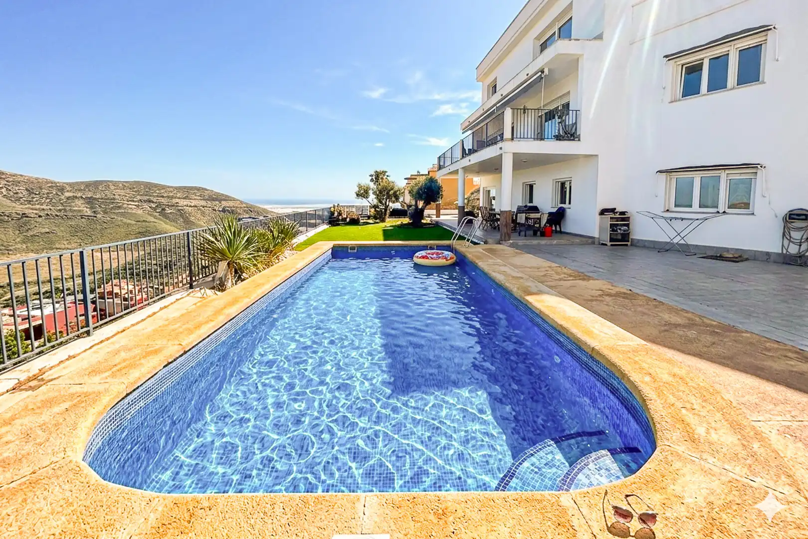 Piscina de Casa o chalet en venta en Vícar con Aire acondicionado, Calefacción y Terraza