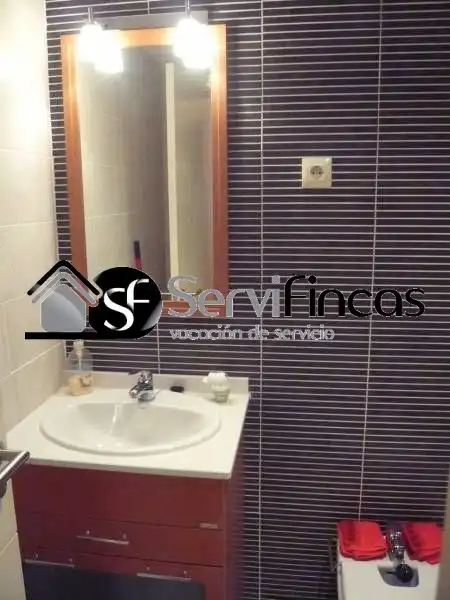 Bathroom of Attic for rent in Madrid  with Air Conditioner, Heating and Private garden