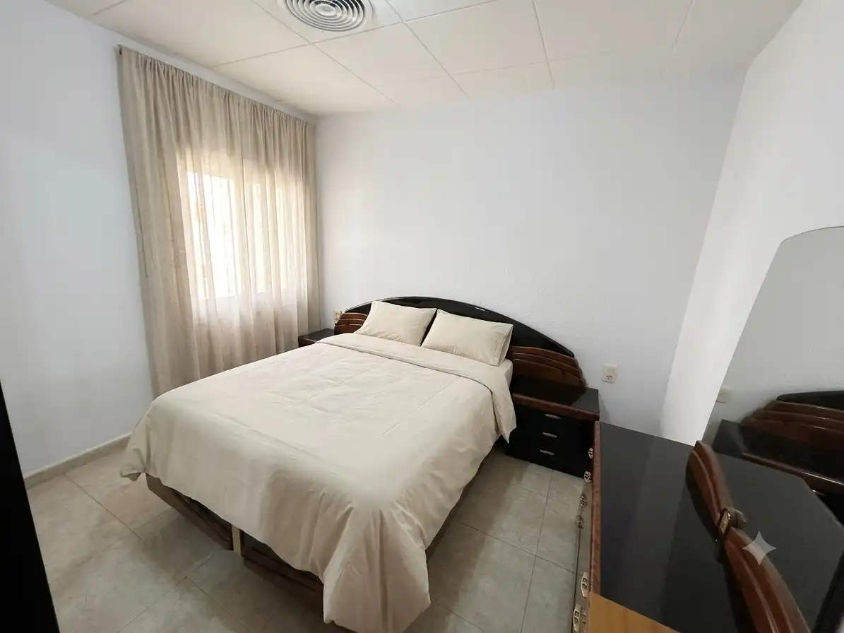 Schlafzimmer von Wohnung zum Verkauf in Cornellà de Llobregat mit Alarm