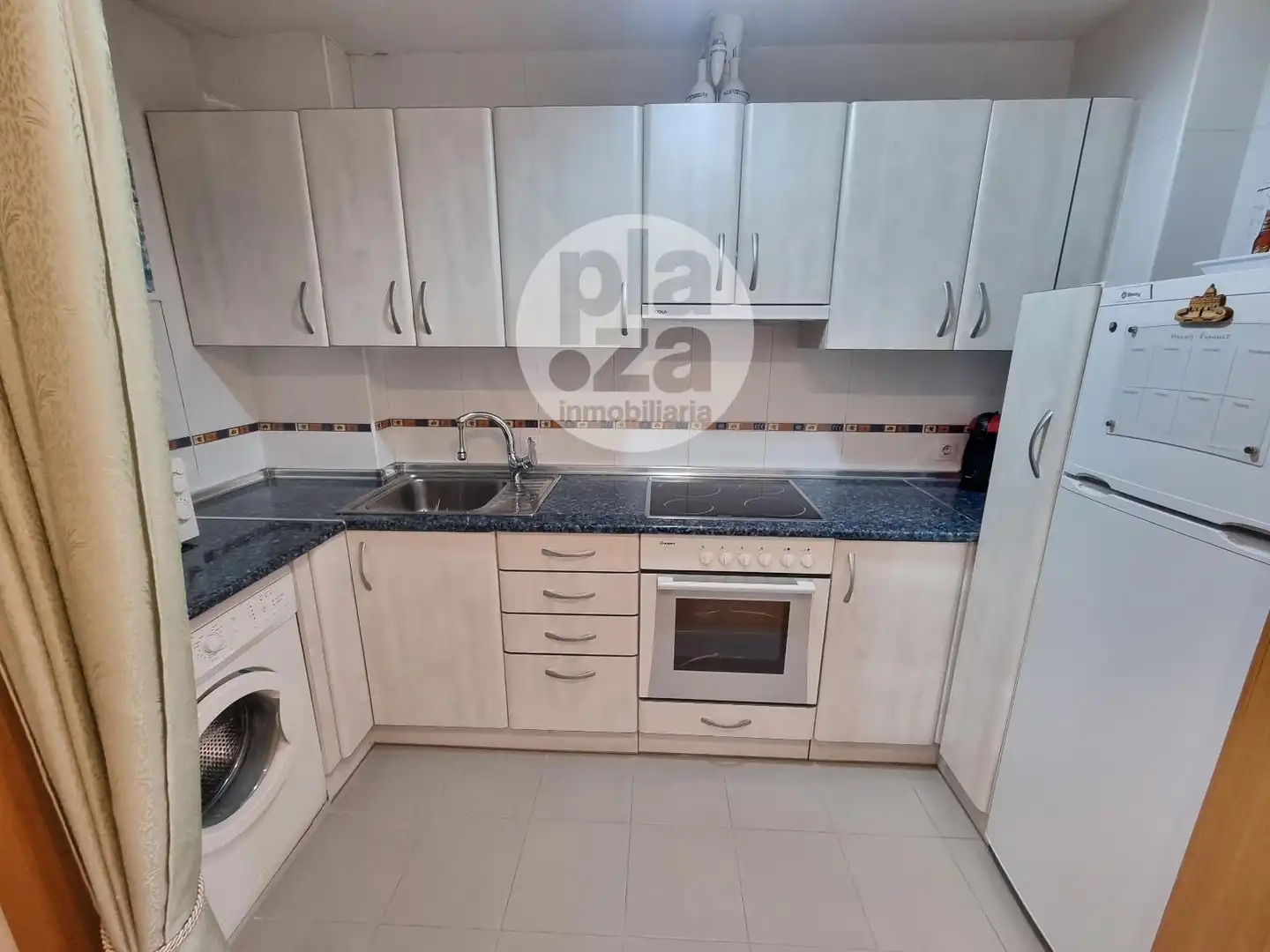 Cocina de Piso en venta en Burgos con Calefacción y Trastero