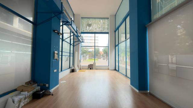 Local comercial en Alquiler en Carrer Ernest Lluch, 7 en Fontsanta - Fatjó