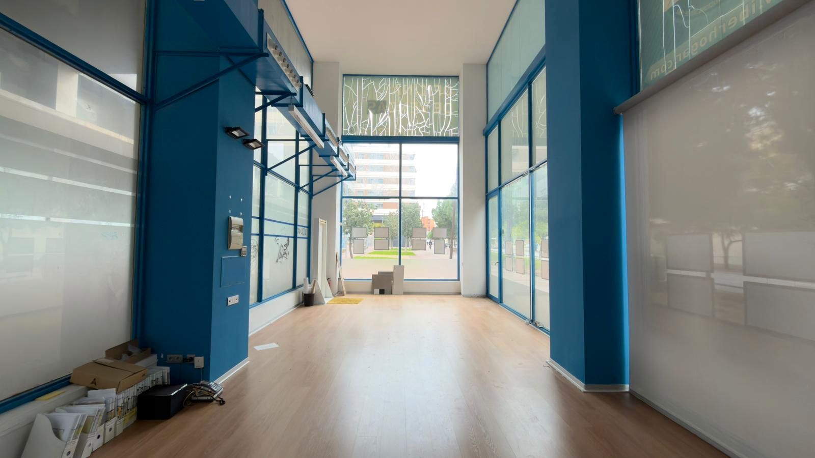 Local de lloguer a Carrer Ernest Lluch, 7, Fontsanta - Fatjó