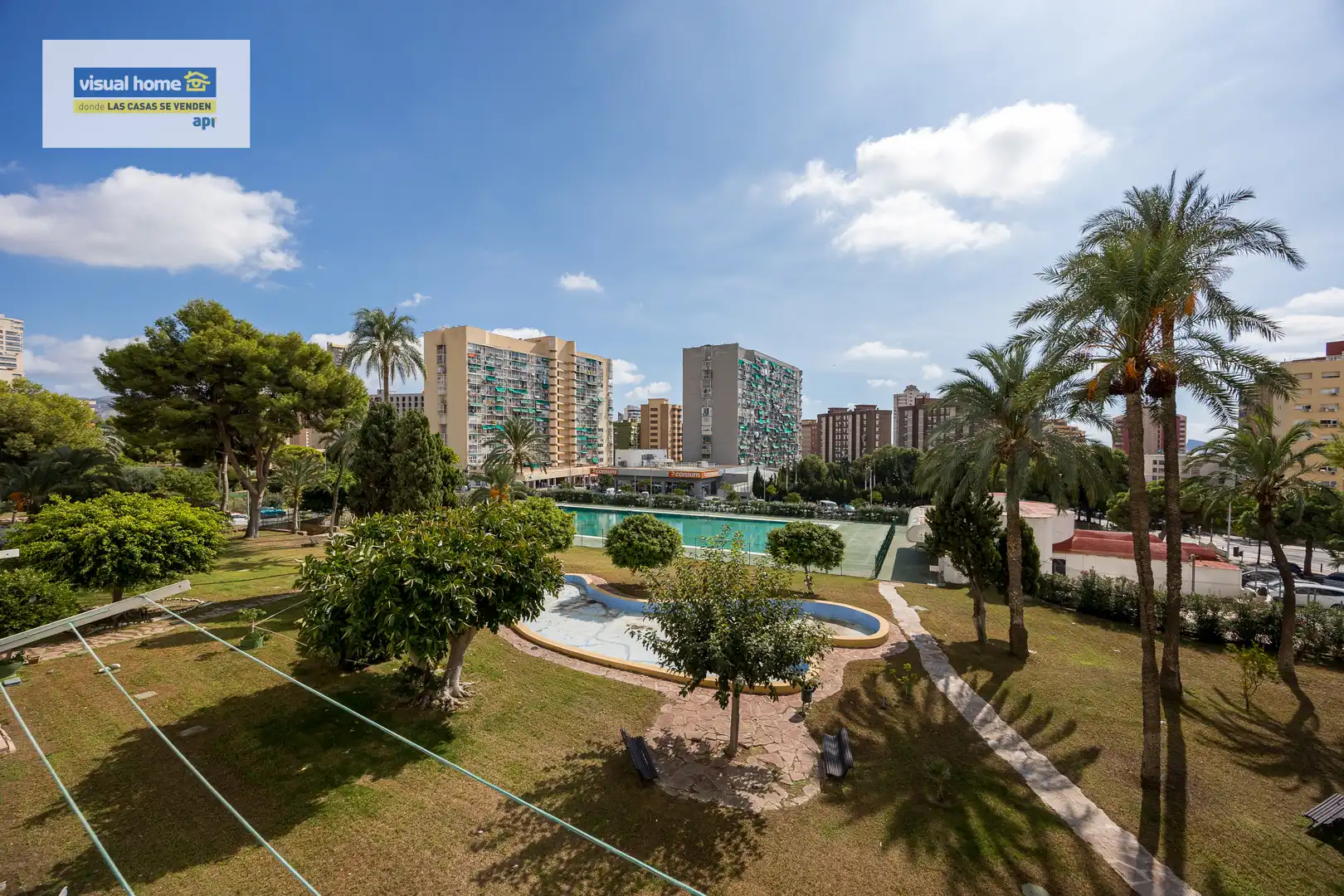 Habitación de Apartamento en venta en Benidorm con Piscina y Piscina comunitaria
