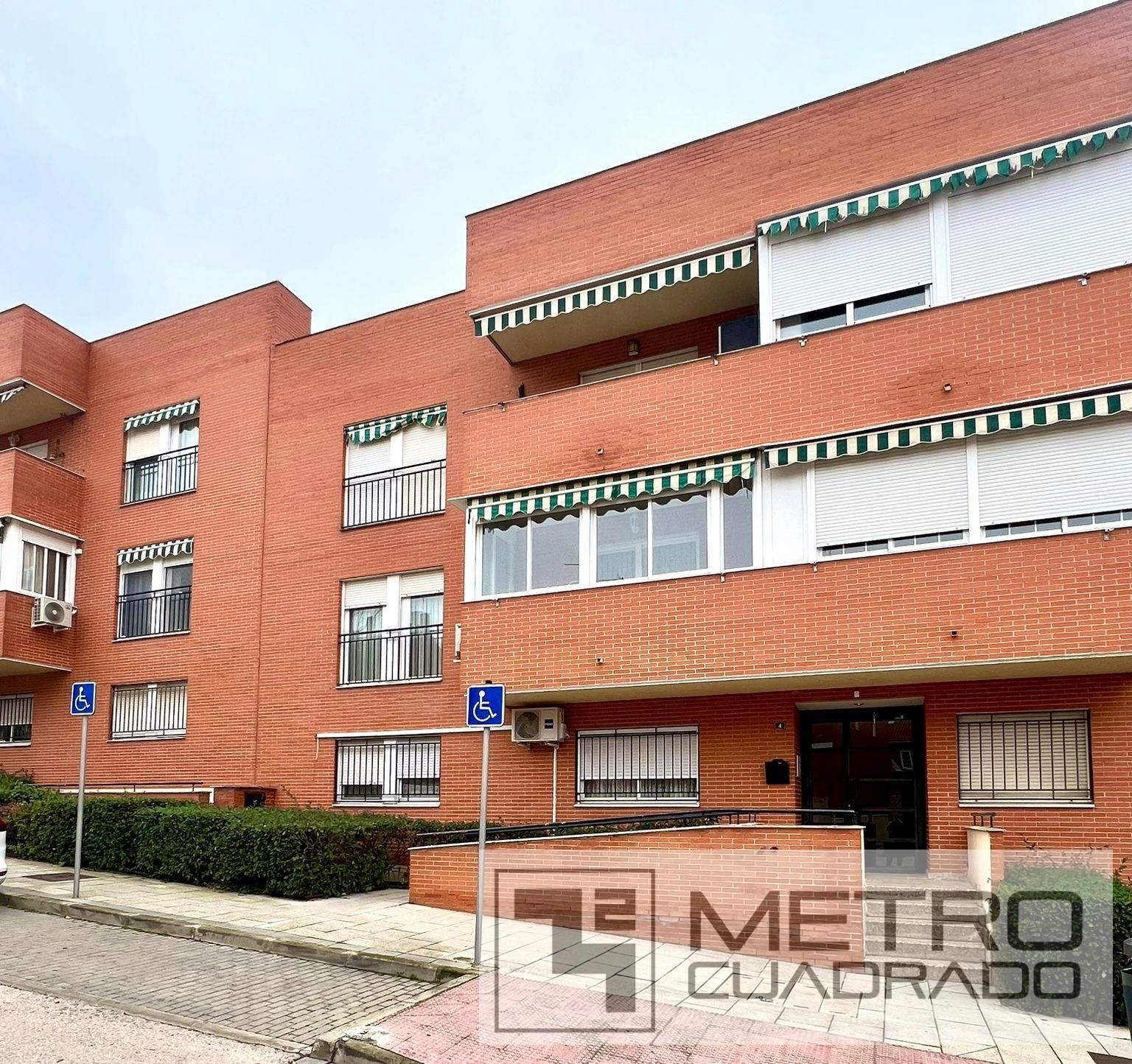 Vista exterior de Planta baixa en venda en Navalcarnero amb Calefacció i Traster