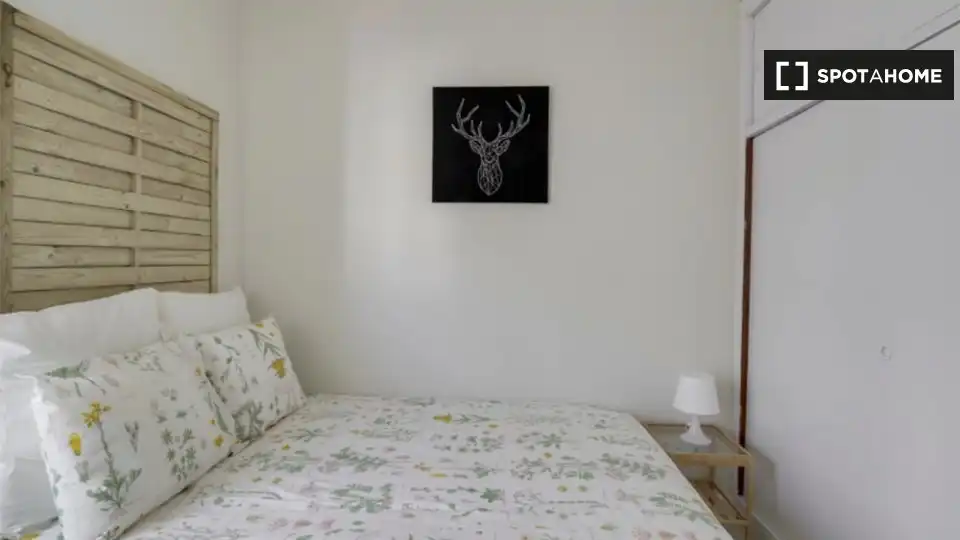 Habitación de Piso de alquiler en Madrid con Aire acondicionado, Calefacción y Amueblado