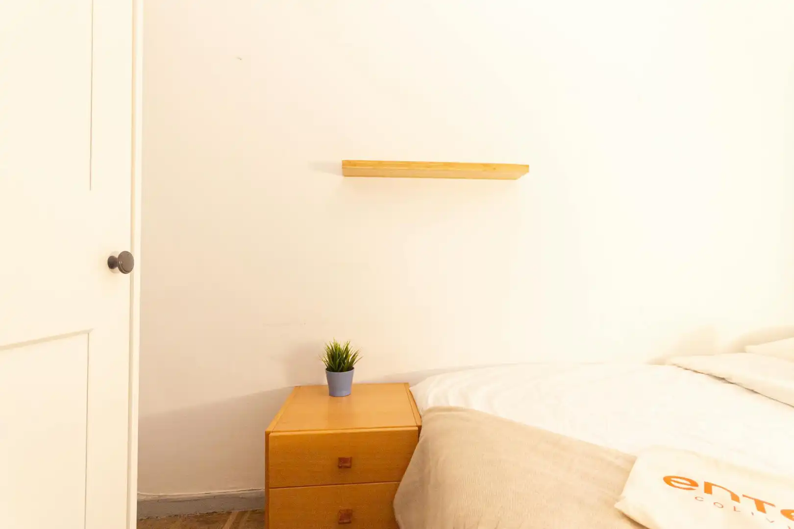 Bedroom of Flat for share in Barcelona  with Furnished and Washing machine